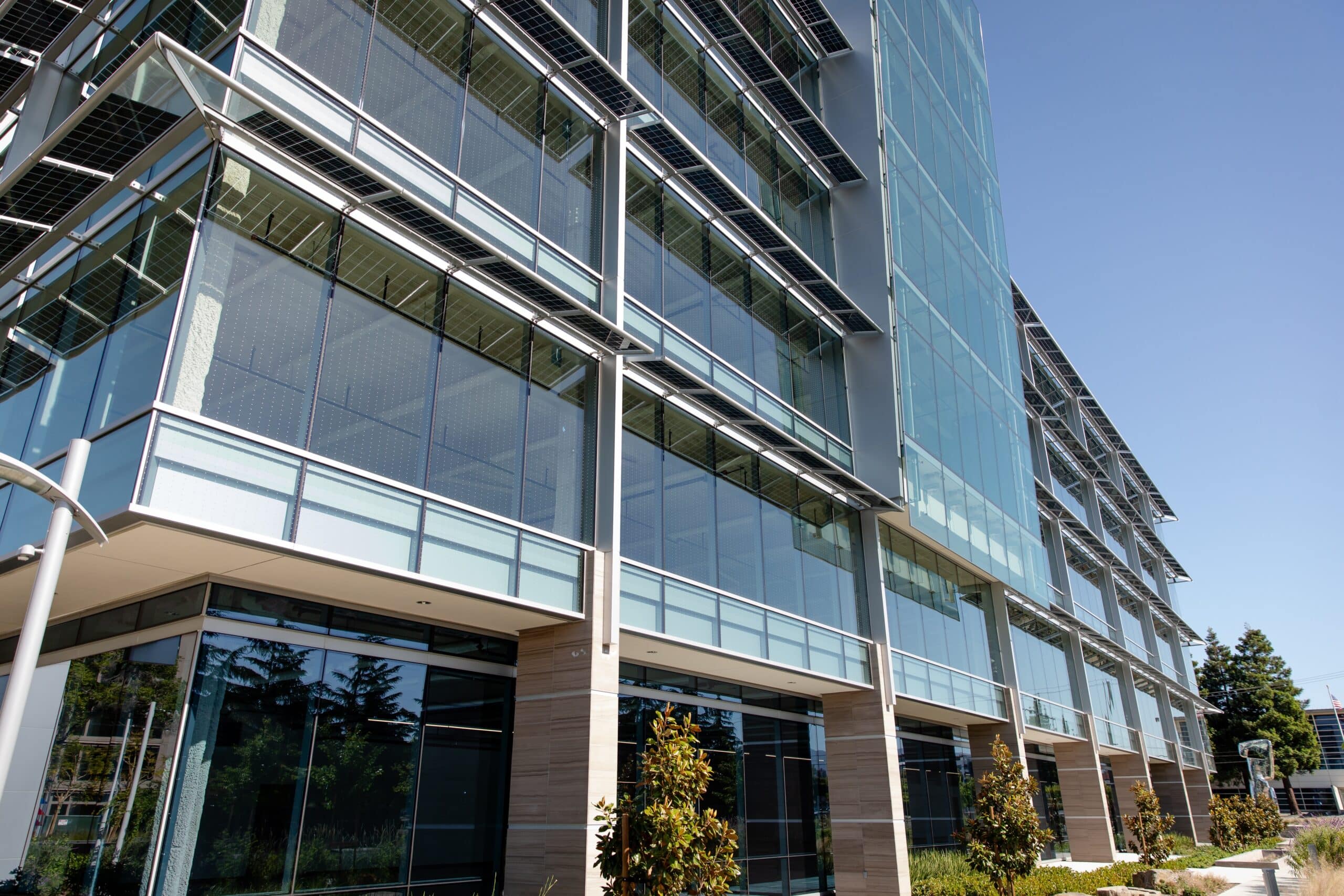 A,Modern,Contemporary,Office,Building,With,Glass,Facade,And,Nice